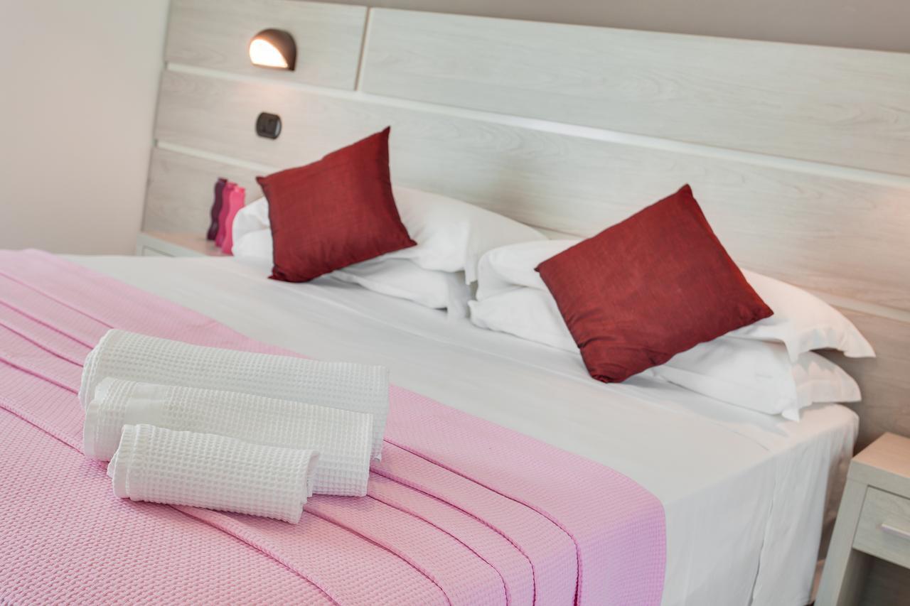 Hotel Joli Чезенатіко Екстер'єр фото
